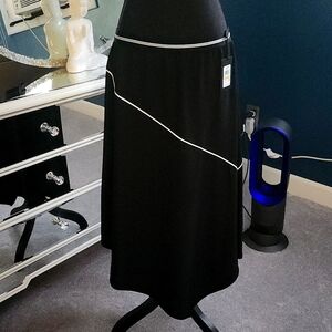 NWT DKNY black skirt